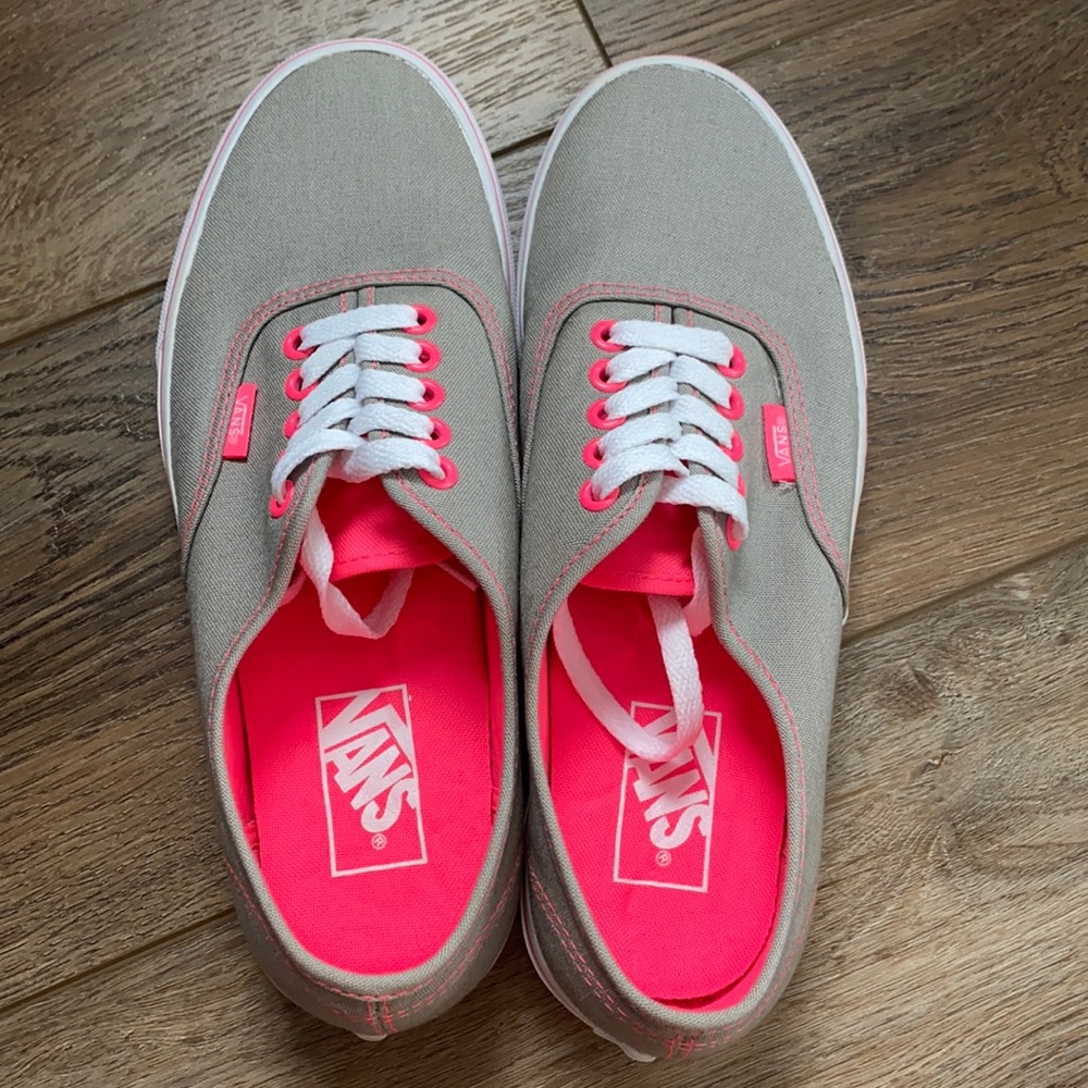 Women’s grey/pink vans US size 9